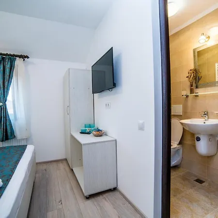 Anastasia Guest house 3*